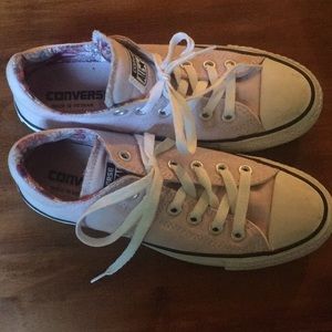 Converse size 7